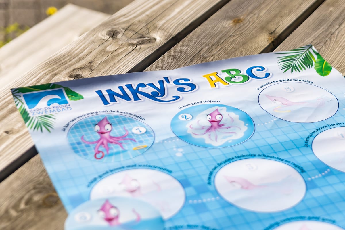 Inky's ABC, een vel met ronde vakjes en Inky erop